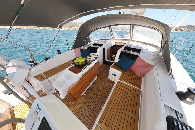 Hanse Yachts 45 One Life