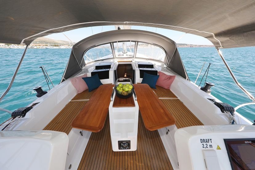 Hanse Yachts 45 One Life