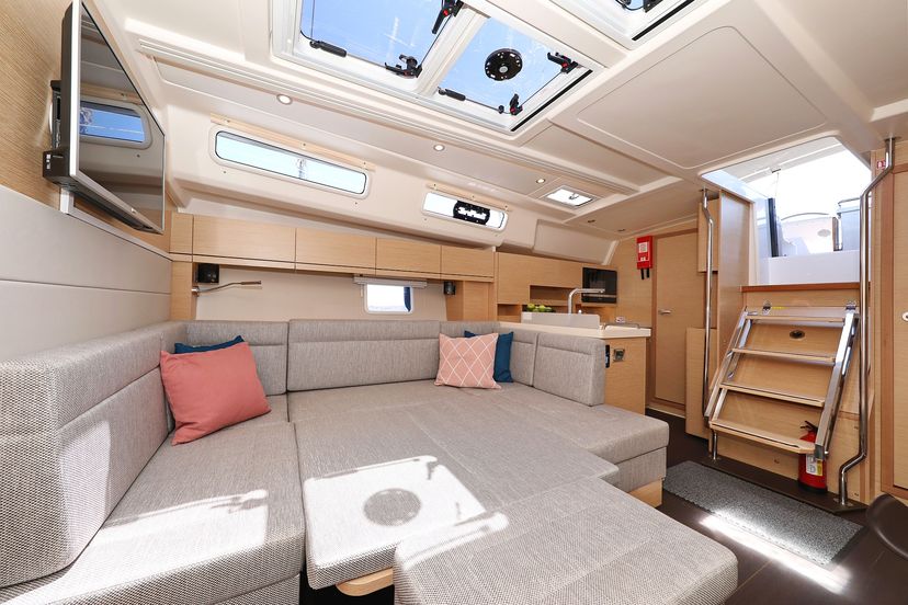 Hanse Yachts 45 One Life