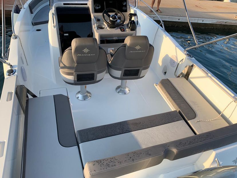 Jeanneau AMARA Jeanneau Cap Camarat 6.5 CC