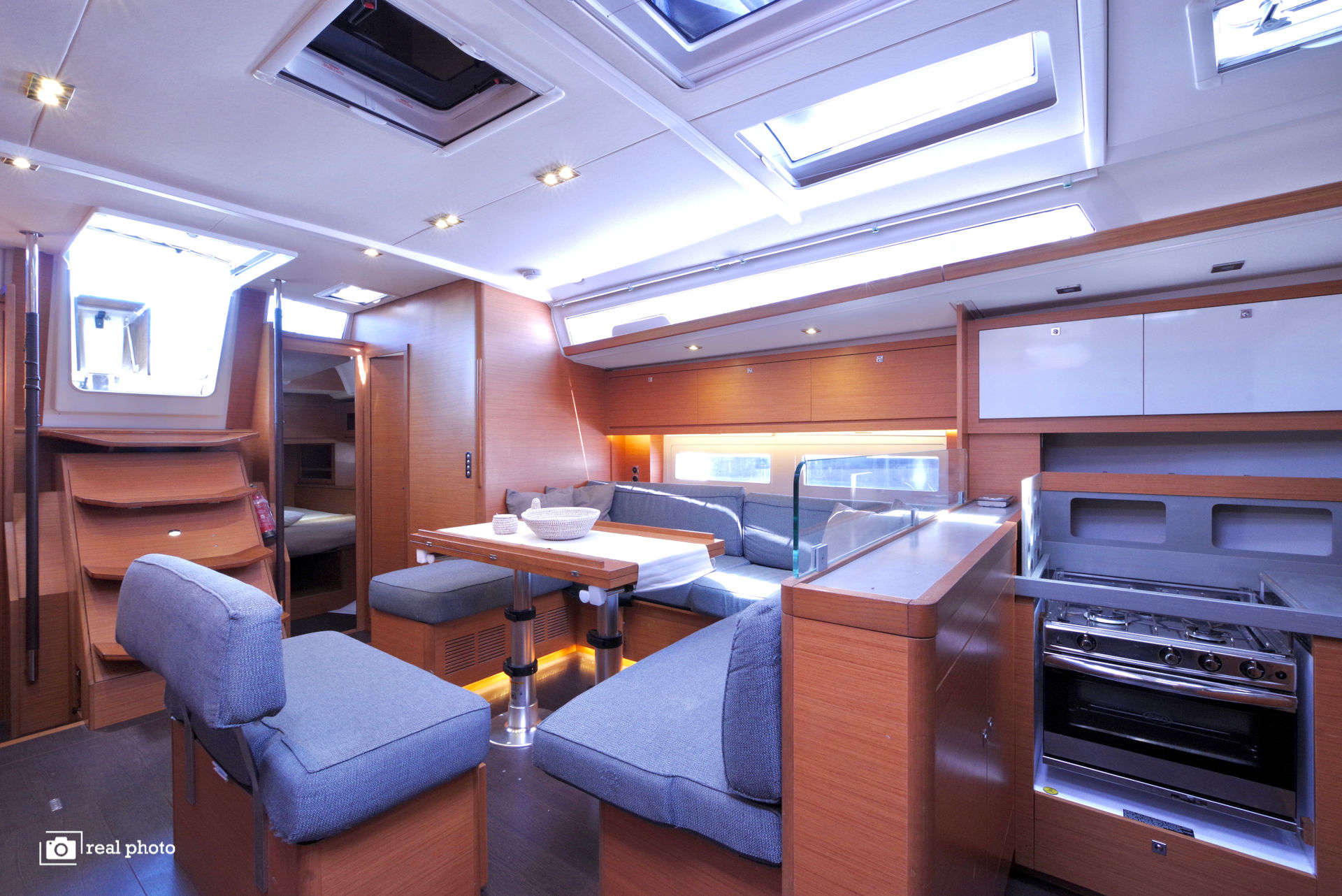 nausys-12884951-482157-p.JPG