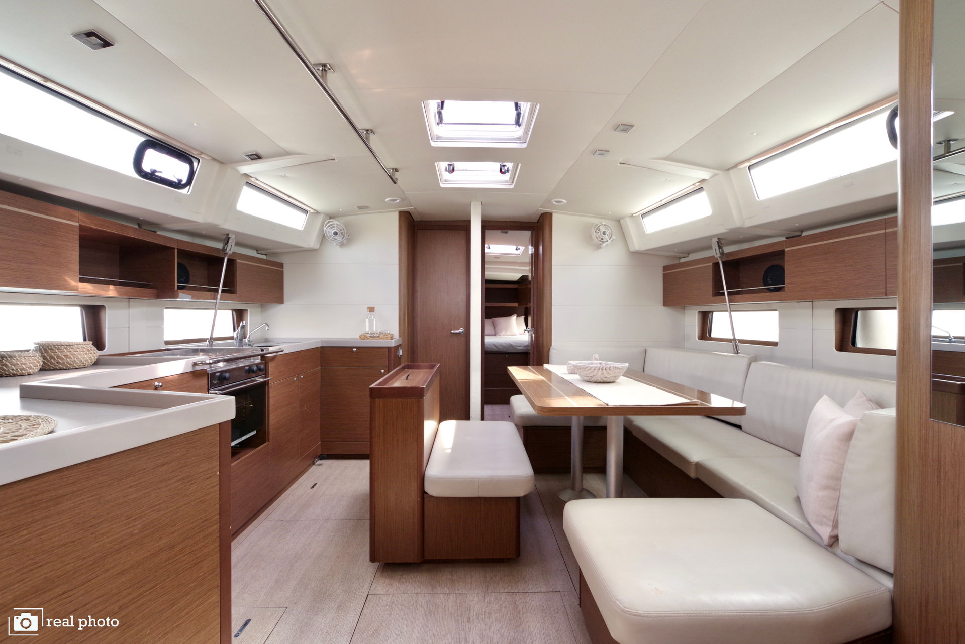 nausys-12884980-482157-p.JPG