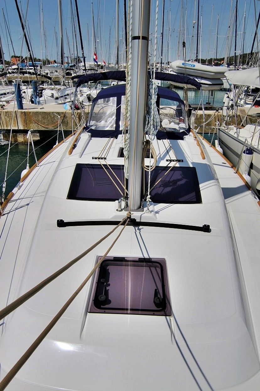 Dufour Yachts 38 Louise