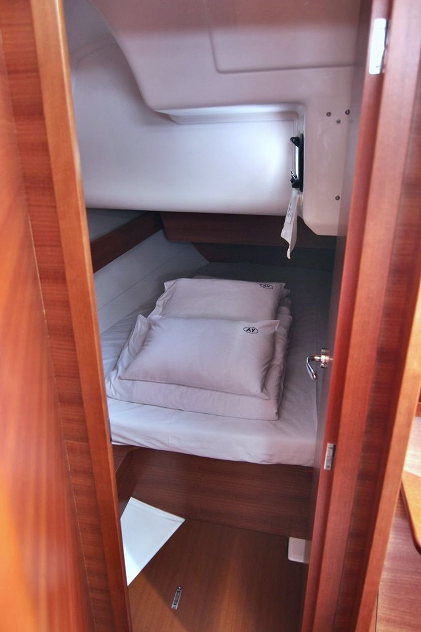 Dufour Yachts 38 Louise
