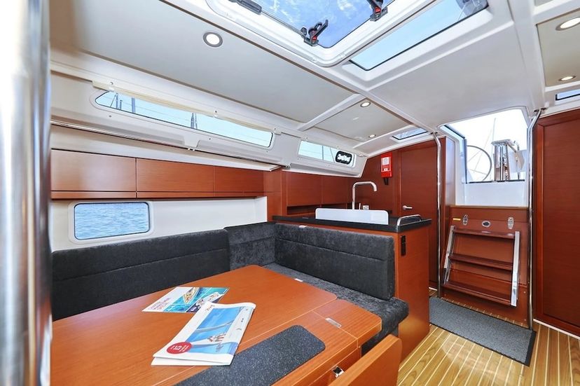 Hanse Yachts 38 Chablis