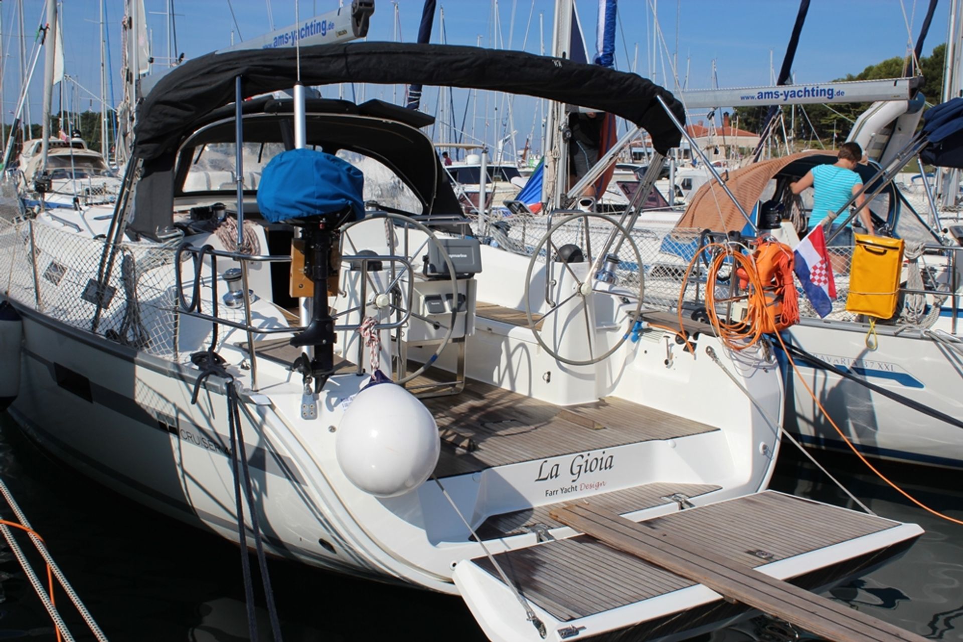 nausys-1295308-1294927-main.jpg