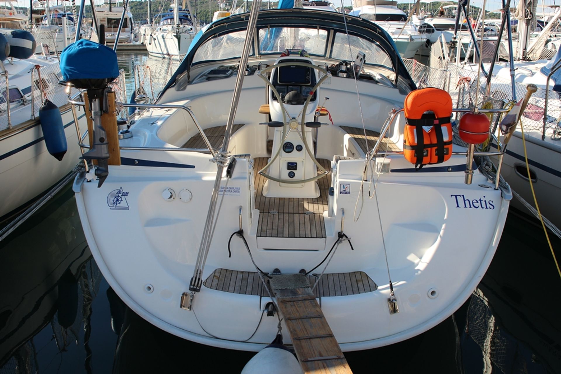 nausys-1295314-1294927-main.JPG