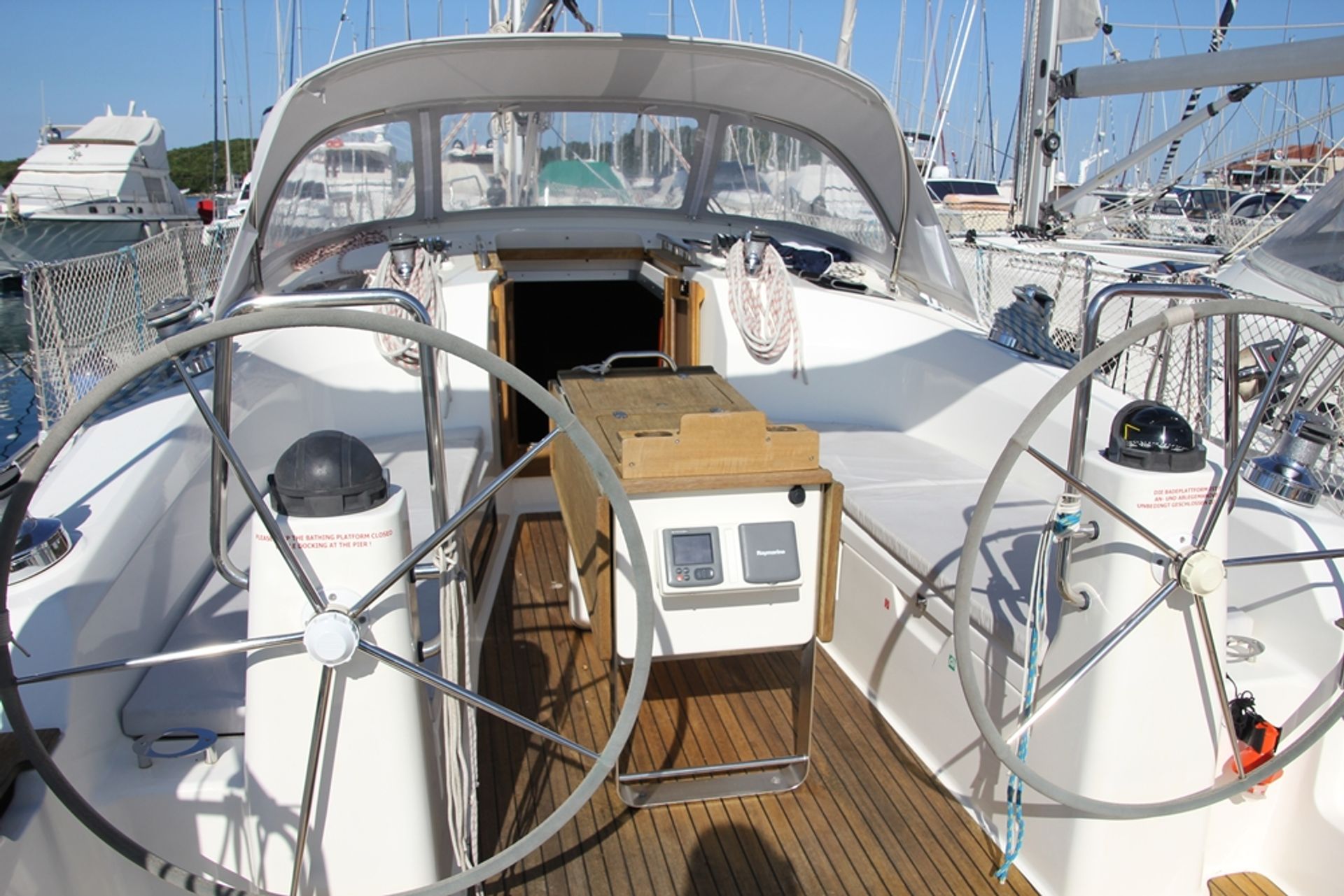 nausys-1295401-1294927-n1.JPG