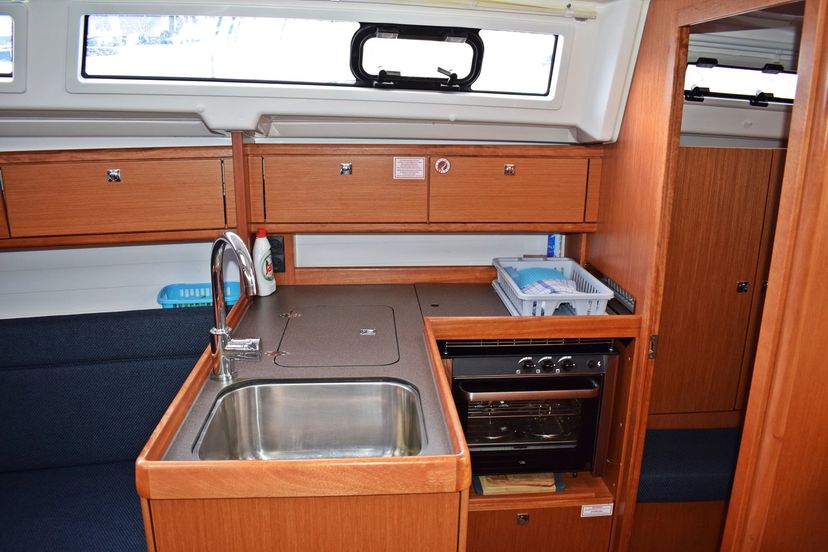 Bavaria Yachtbau CRUISER 33 Stončica