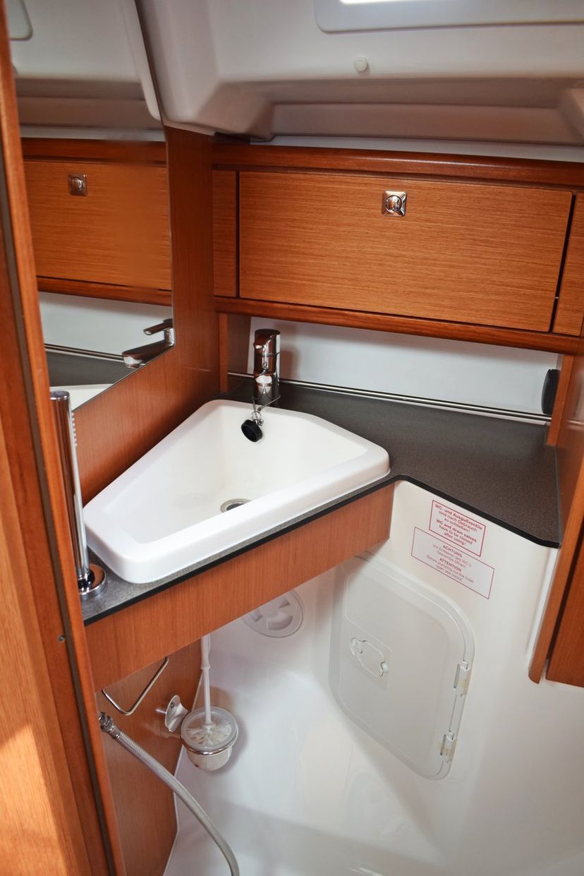 Bavaria Yachtbau 34 Studena