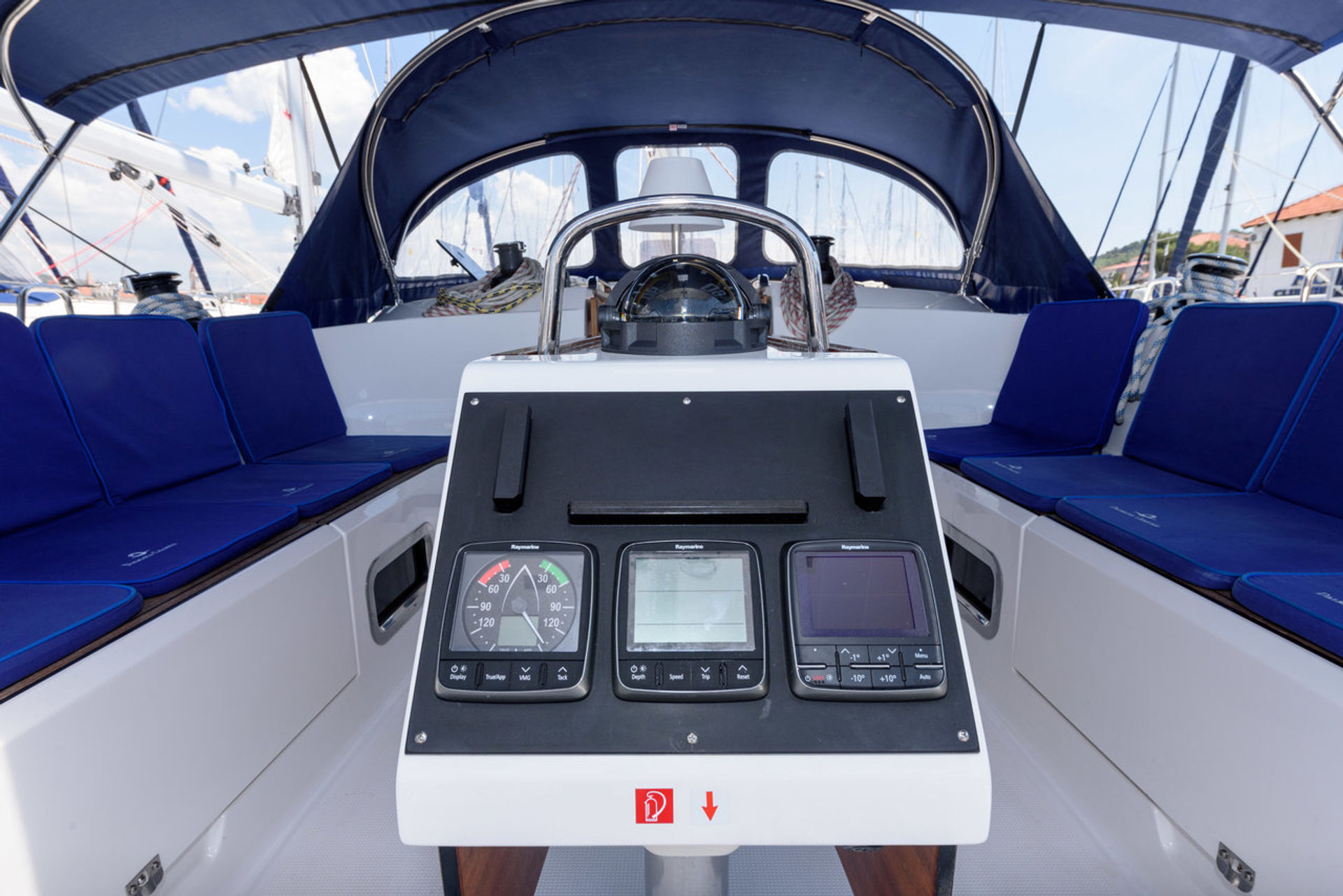 nausys-1310013-201-n.jpg