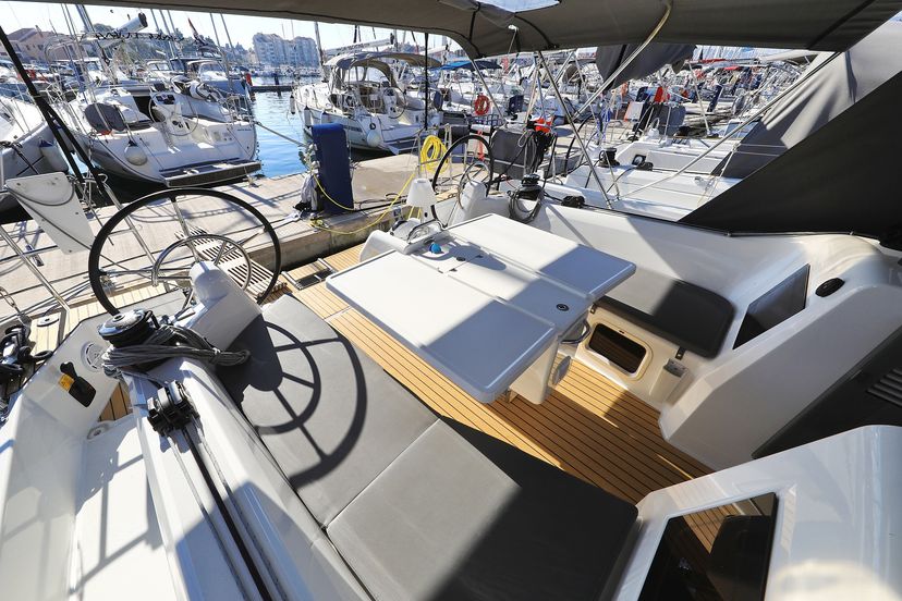 Jeanneau 410 Diona