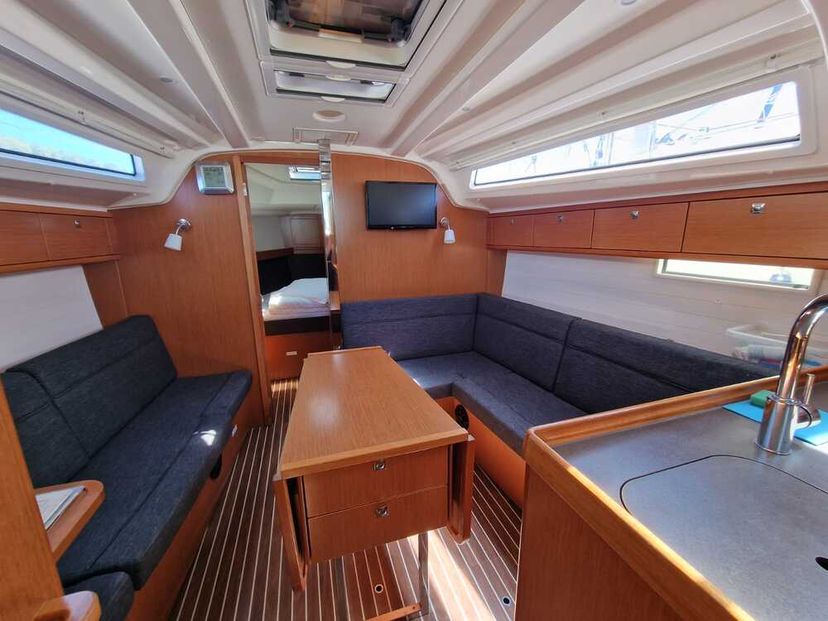 Bavaria Yachtbau 37 Polo