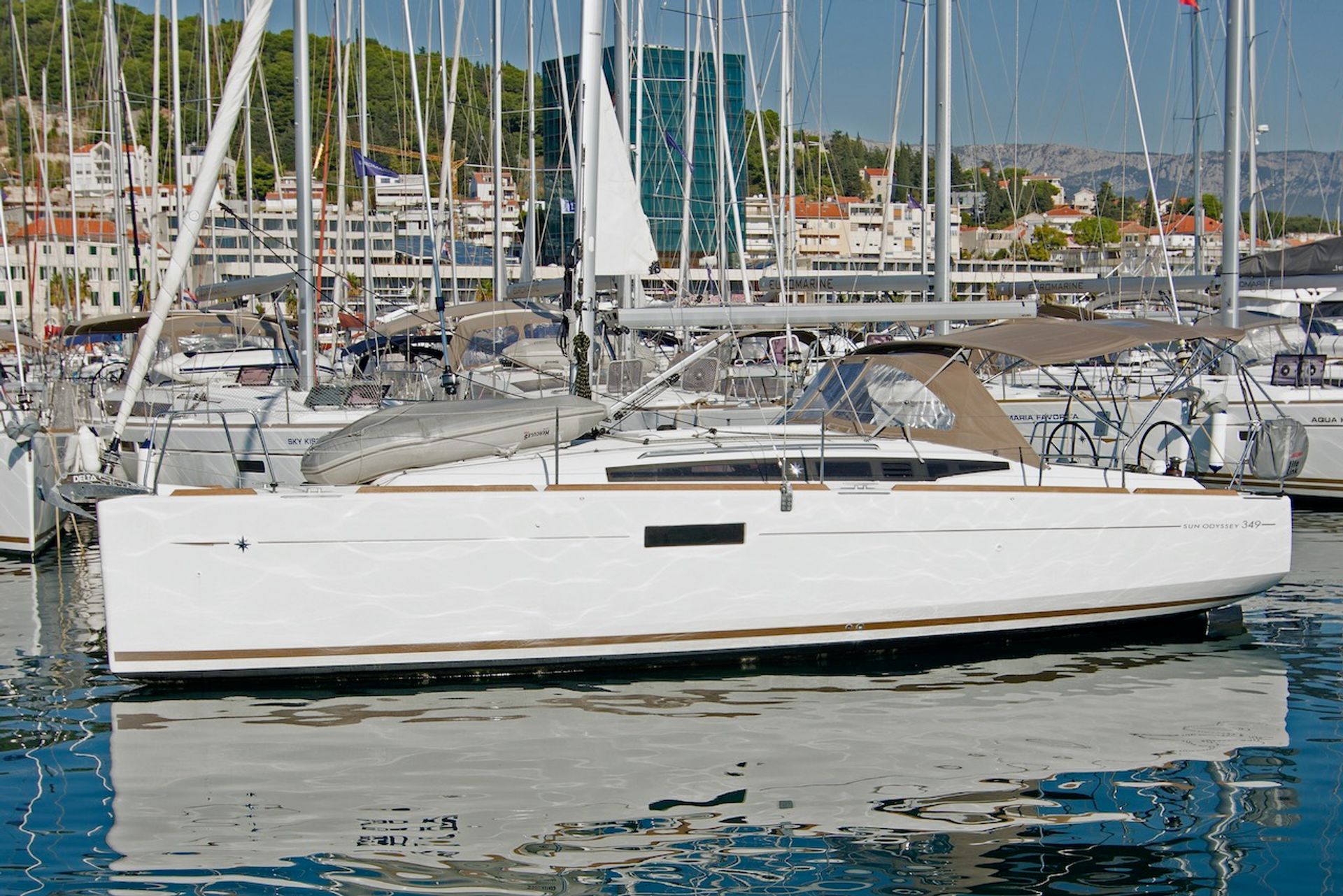 nausys-1317241-482147-main.jpg