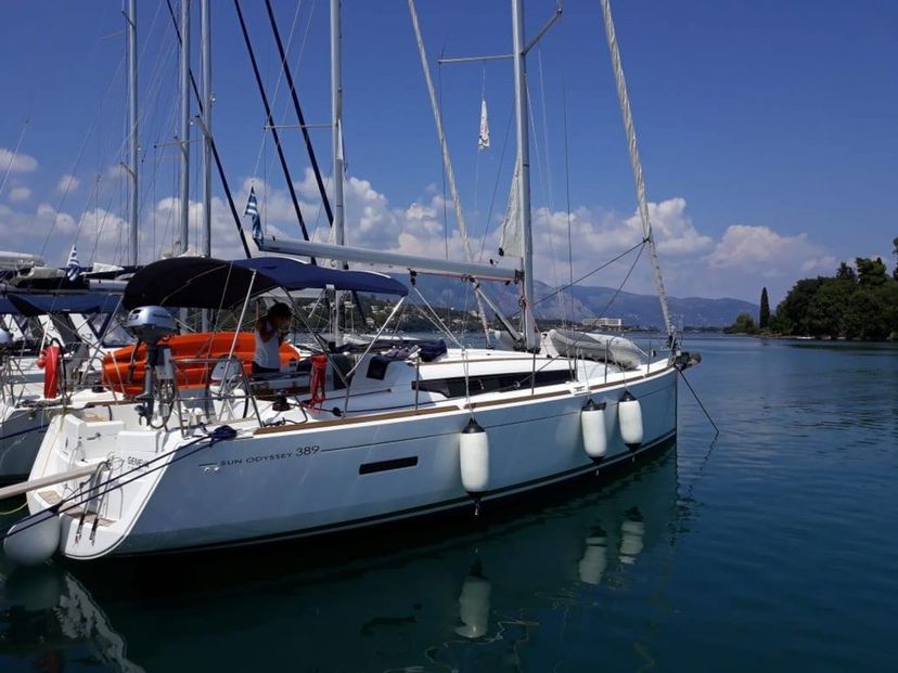 Jeanneau 38 Geneva