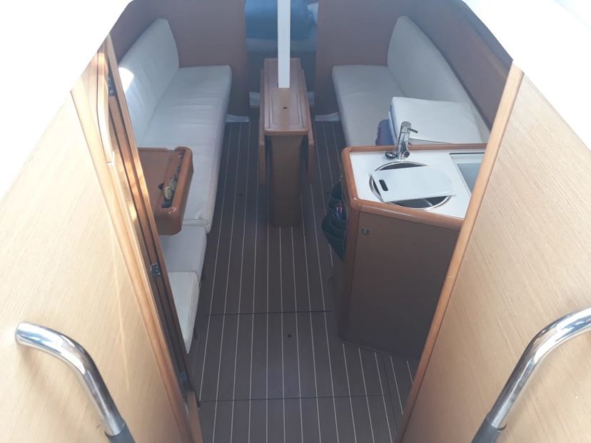 Jeanneau 33 Britannia