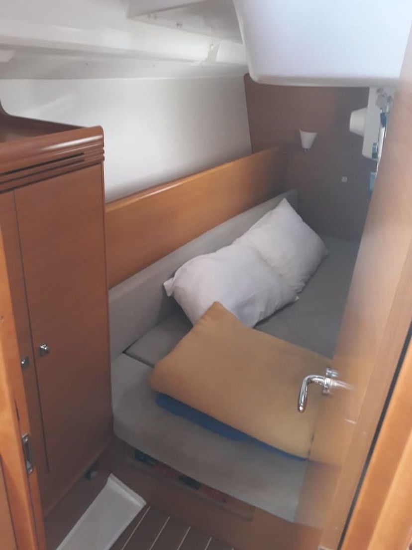 Jeanneau 33 Britannia