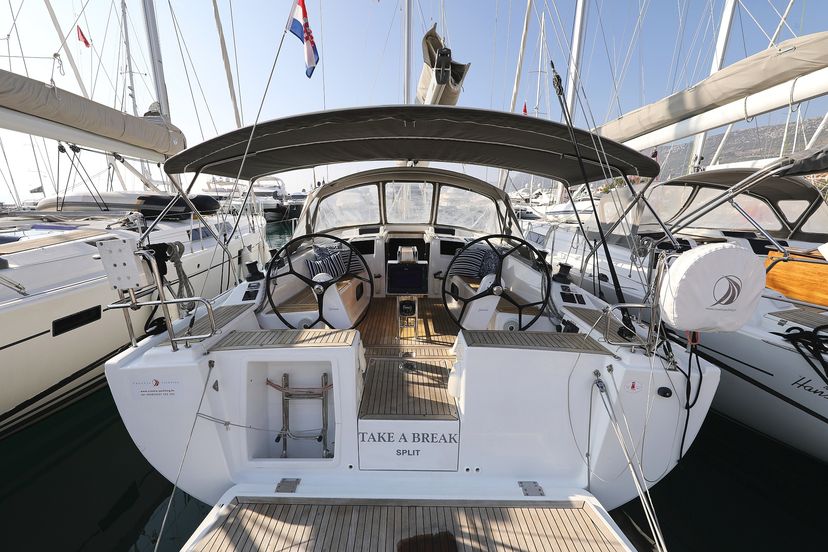 Hanse Yachts 41 take a break