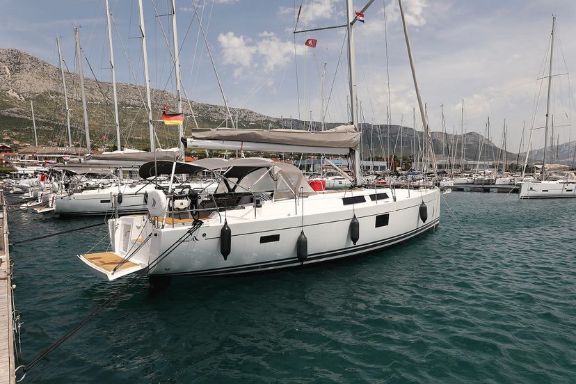 Hanse Yachts 45 Purple Rain