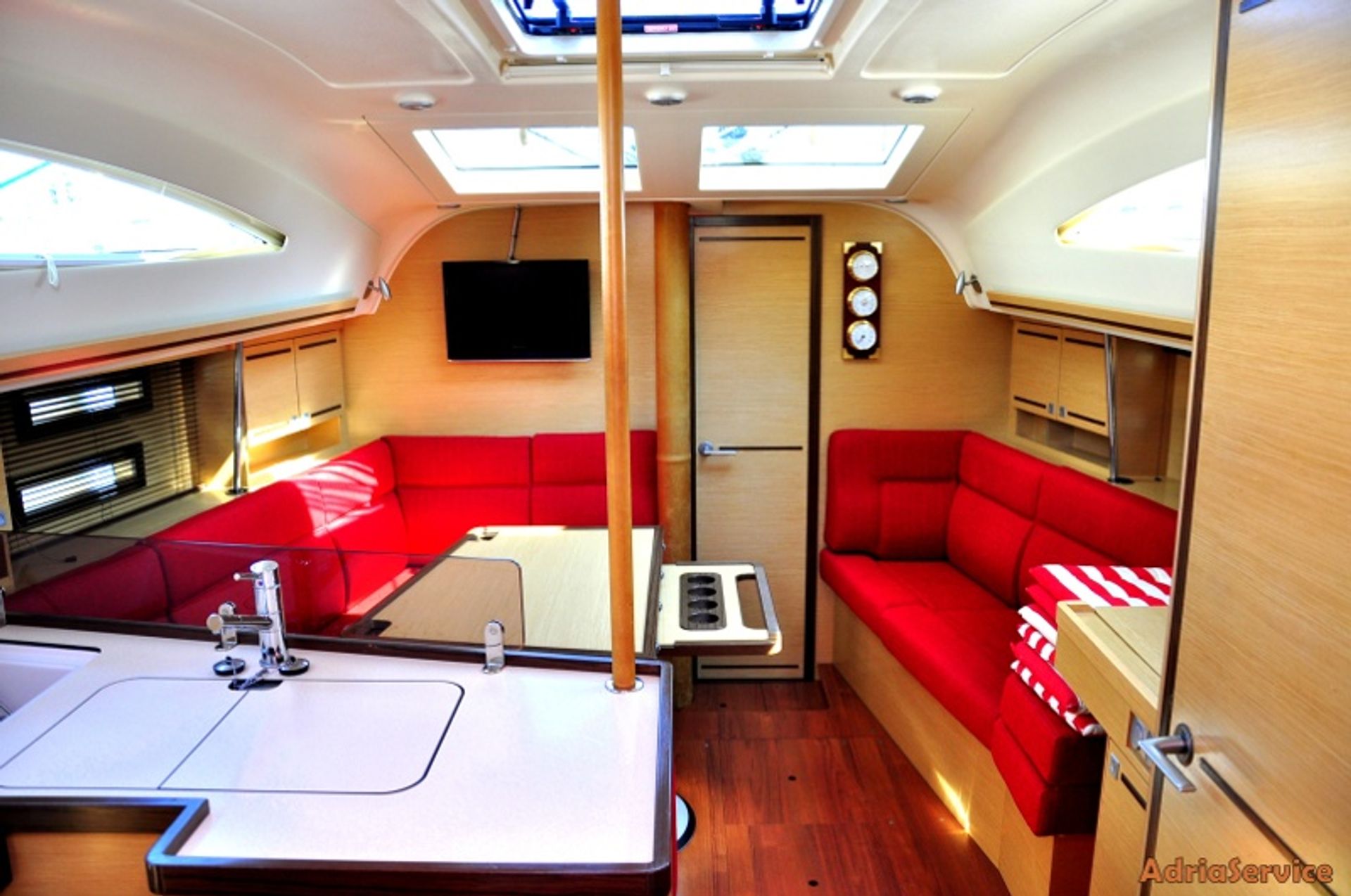 nausys-133764-126228-pElan 394i_IZOLA_Adria Service_4.jpg