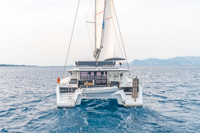 Fountaine Pajot 45 Night Breeze