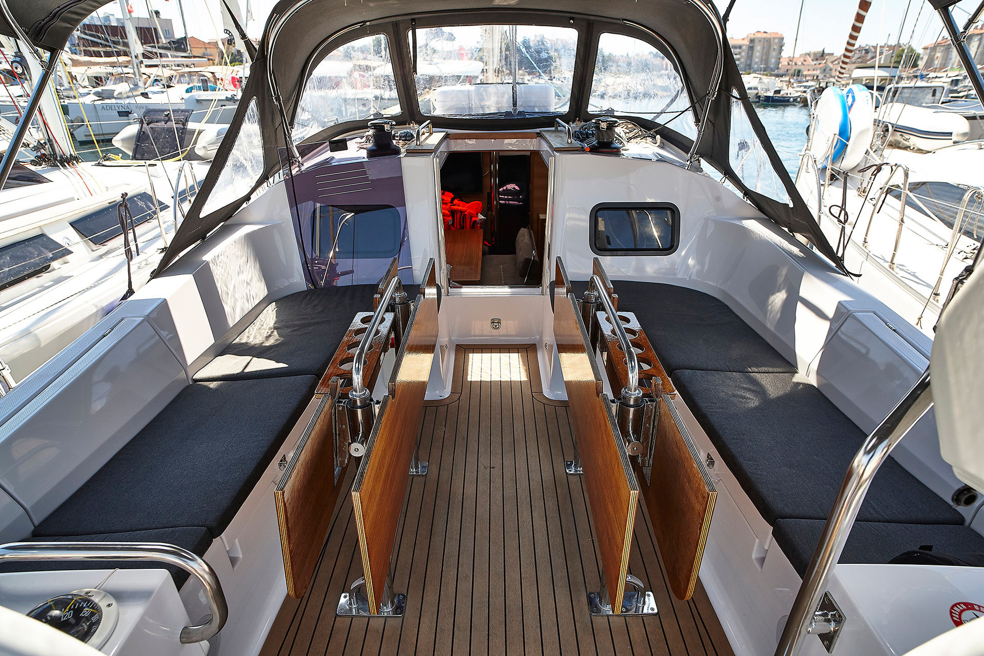 nausys-13691182-107061-n2.jpg