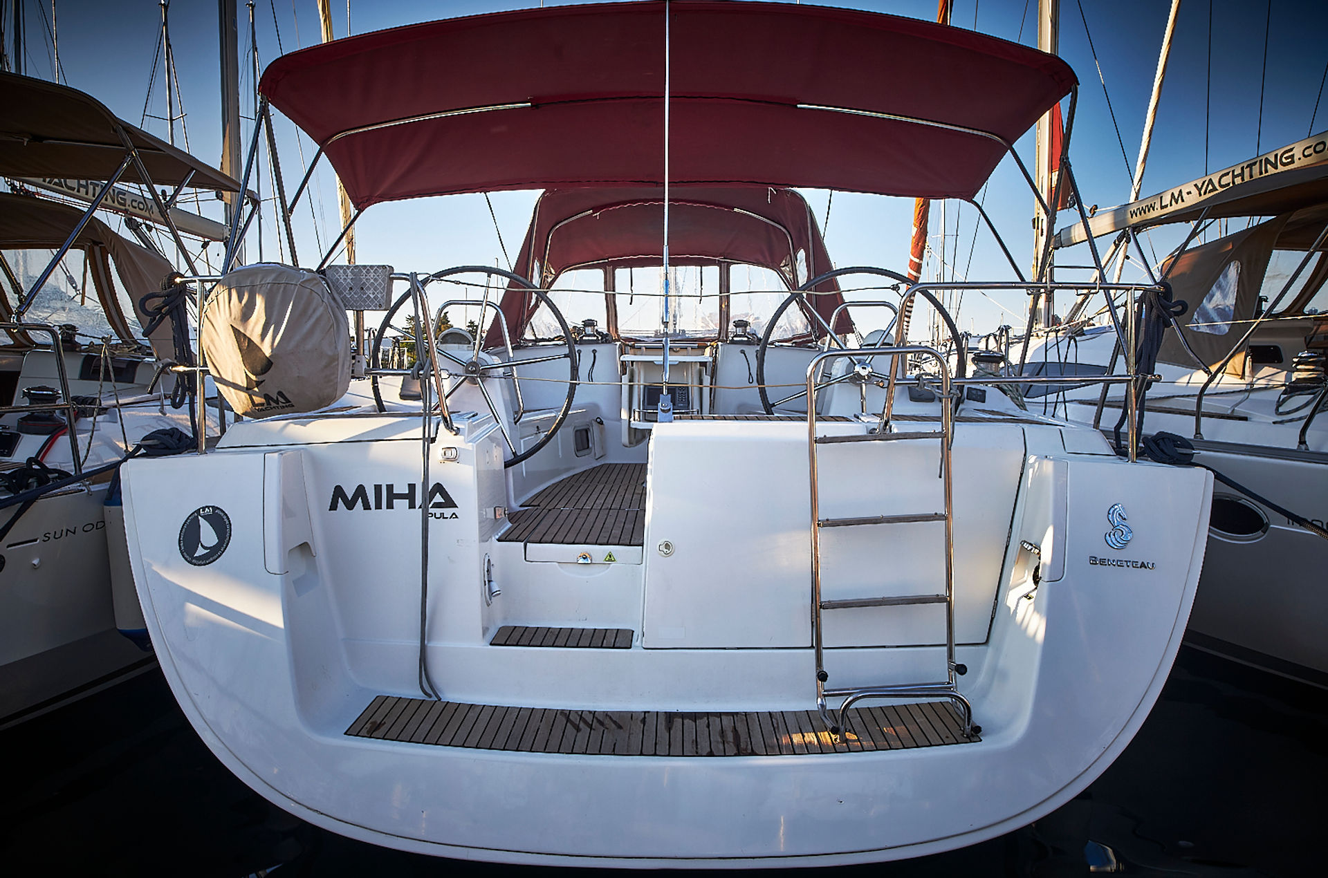 nausys-1401856-107061-main.jpg