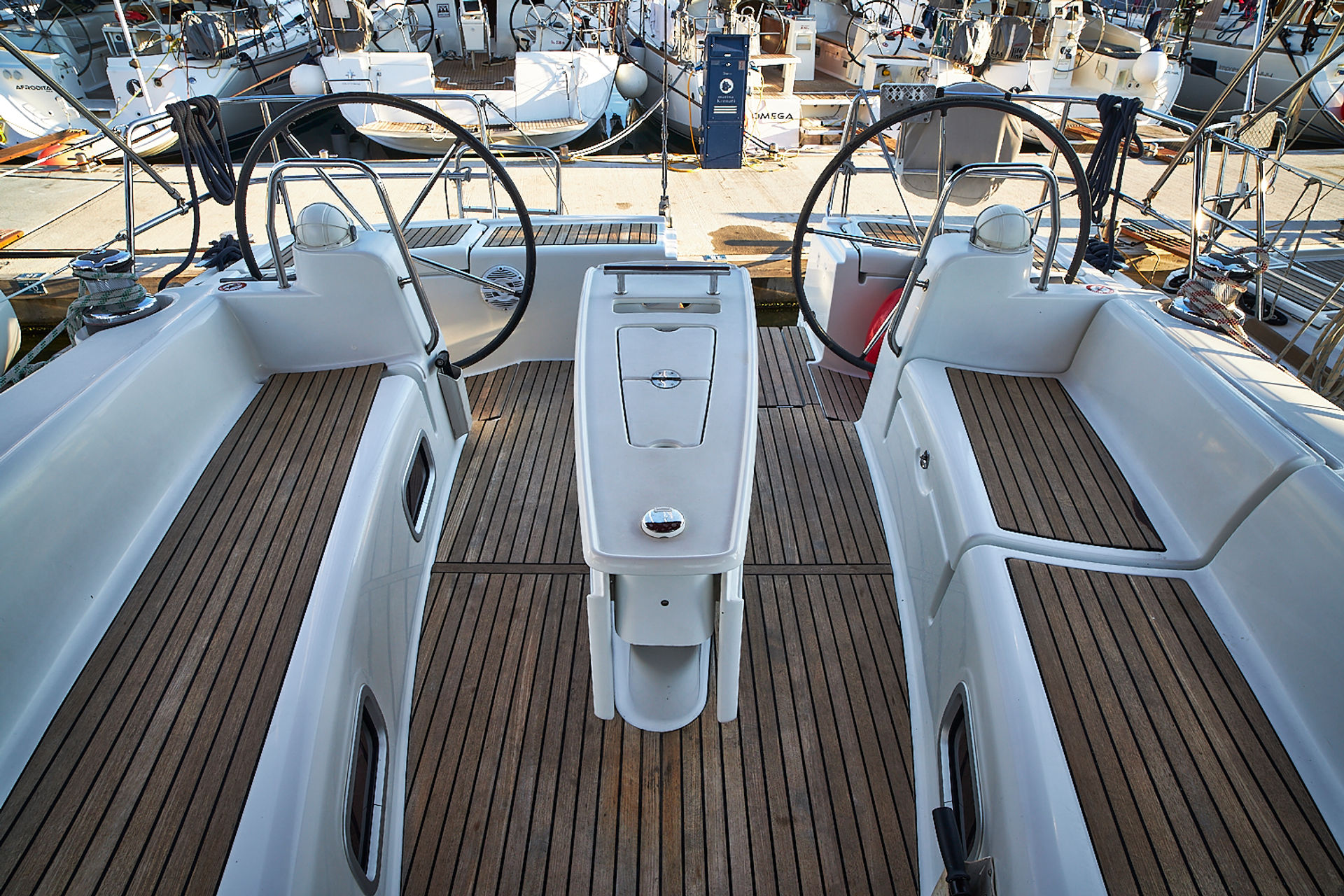 nausys-1401856-107061-n.jpg
