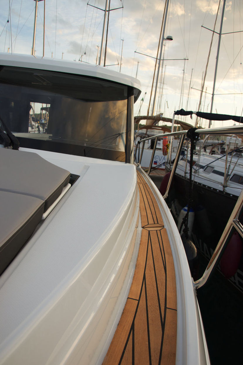 Jeanneau MERRY FISHER 1095 CarGO