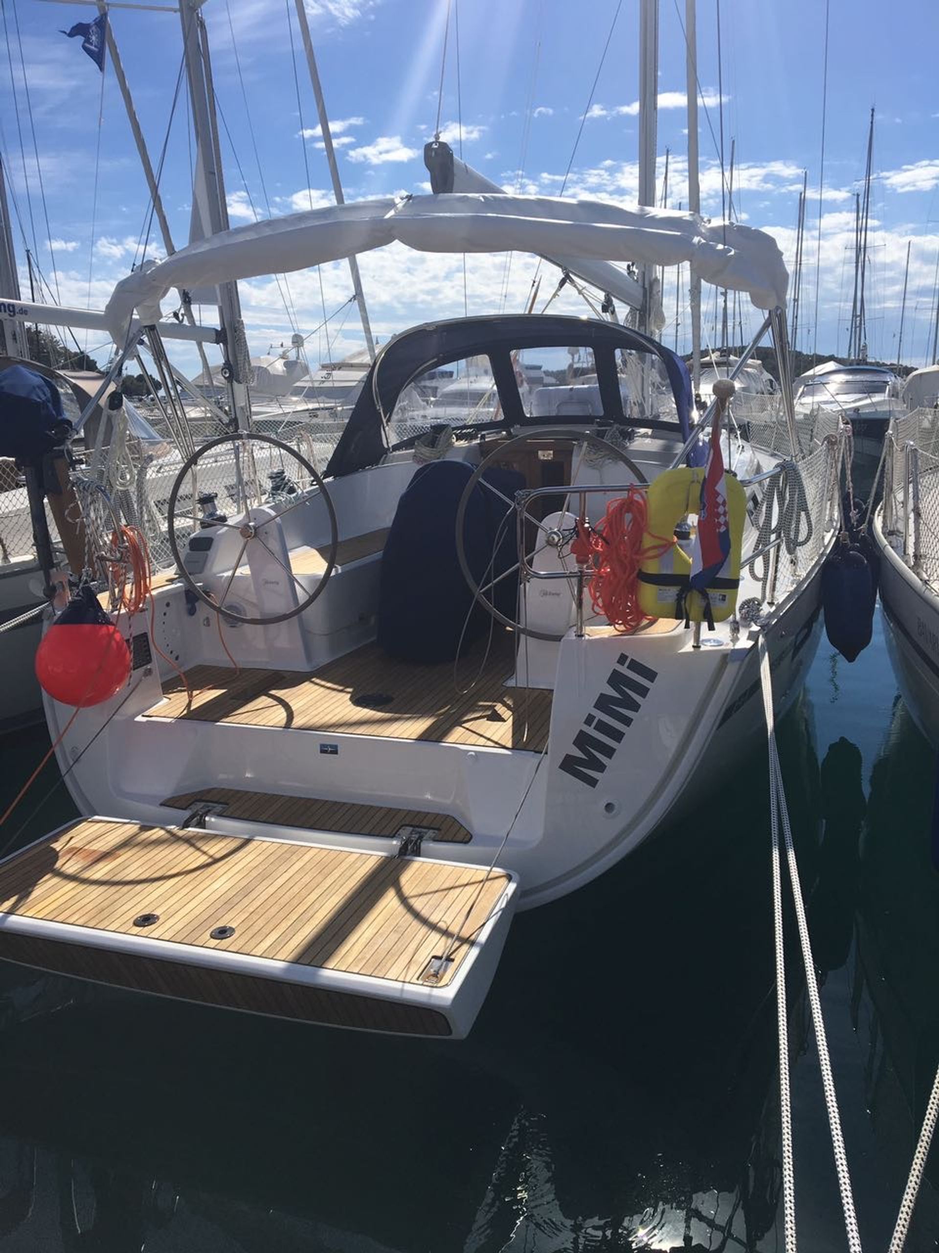 nausys-1532140-1294927-main.jpg