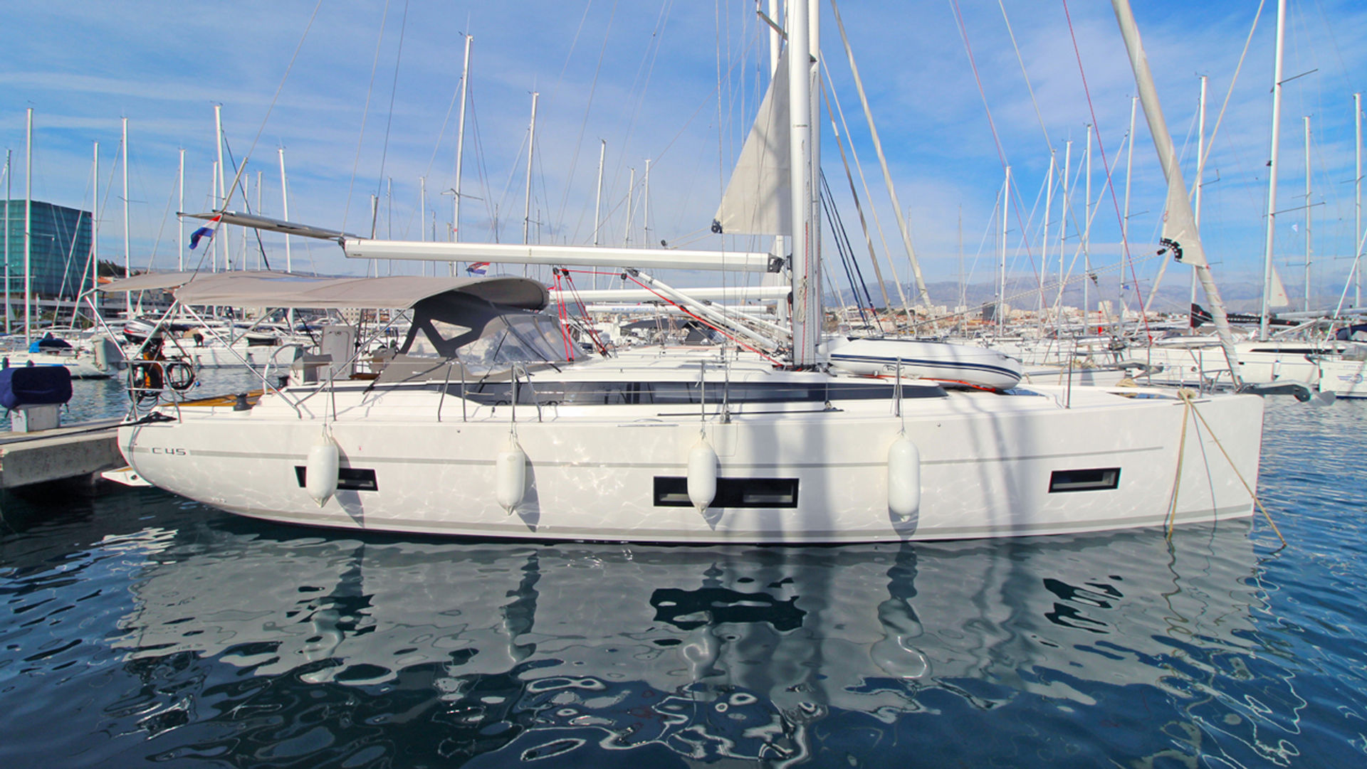 nausys-17346977-105313-n.jpg