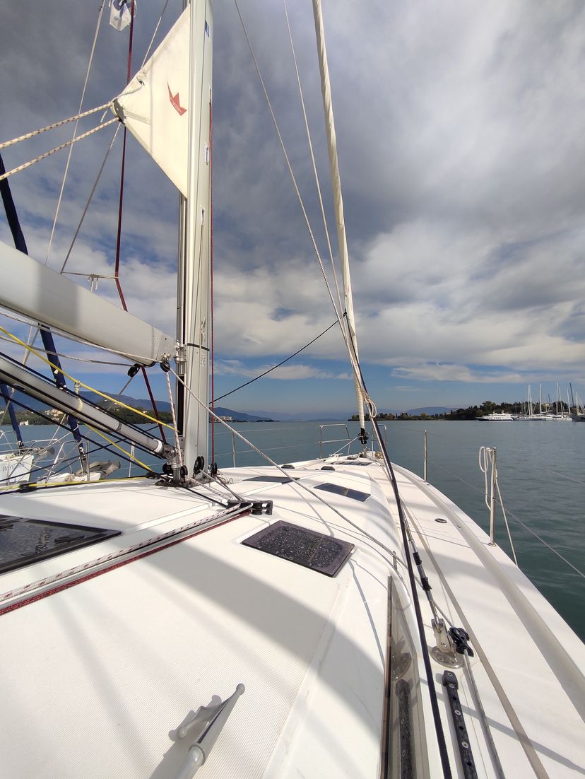 Jeanneau 49 White Pearl