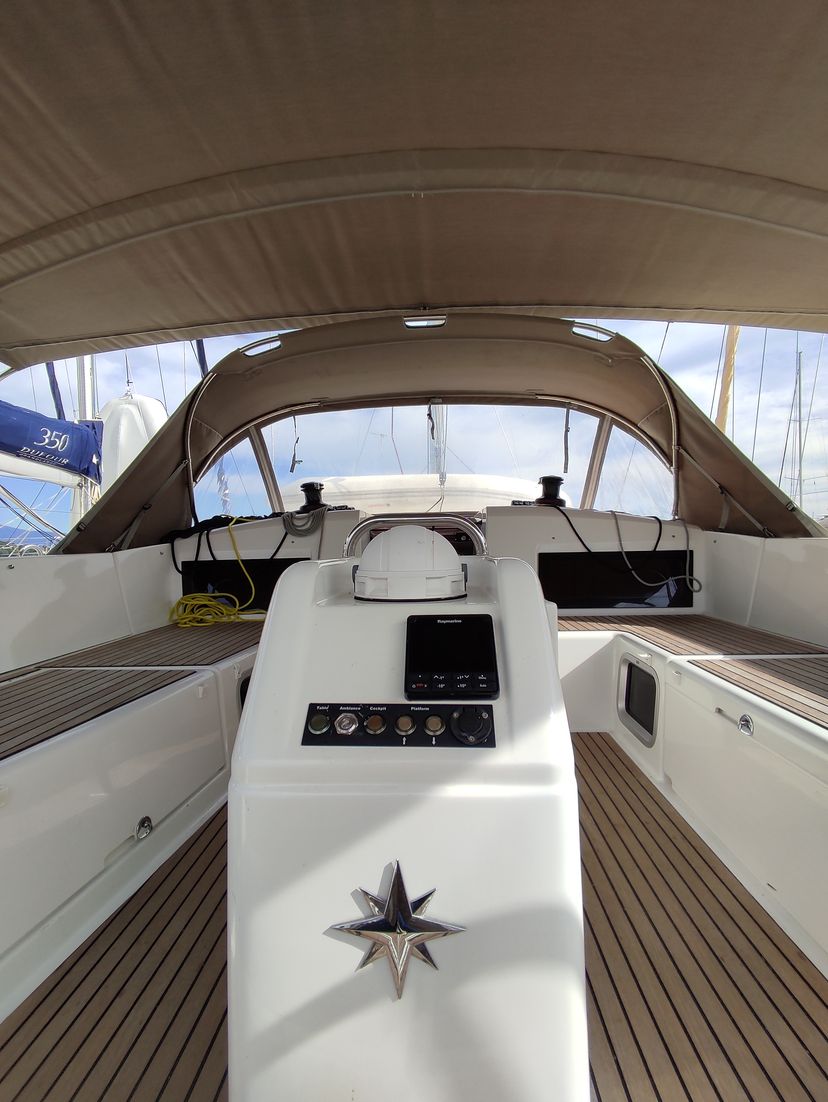 Jeanneau 49 White Pearl
