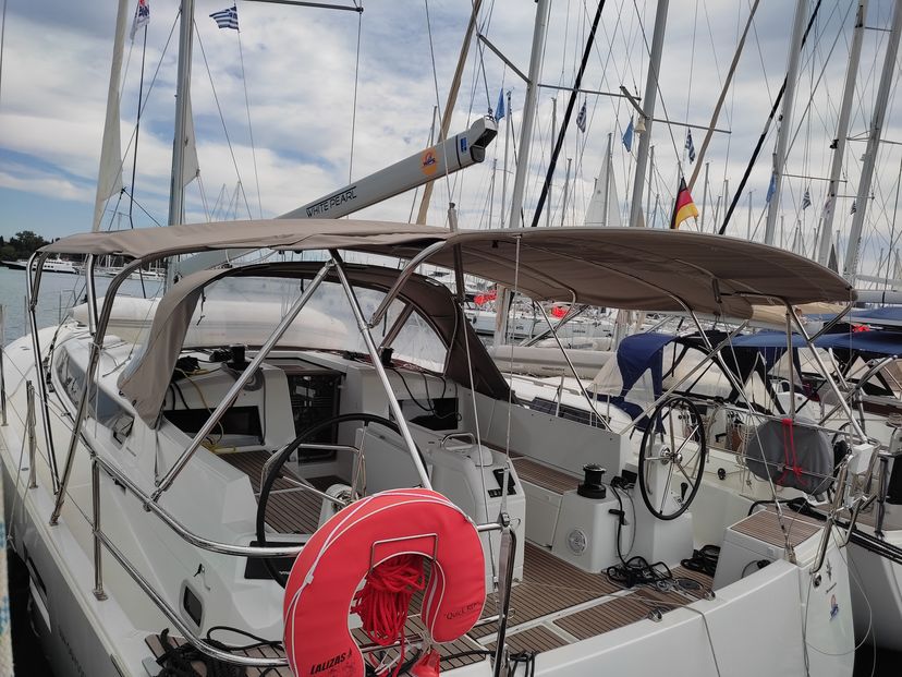 Jeanneau 49 White Pearl