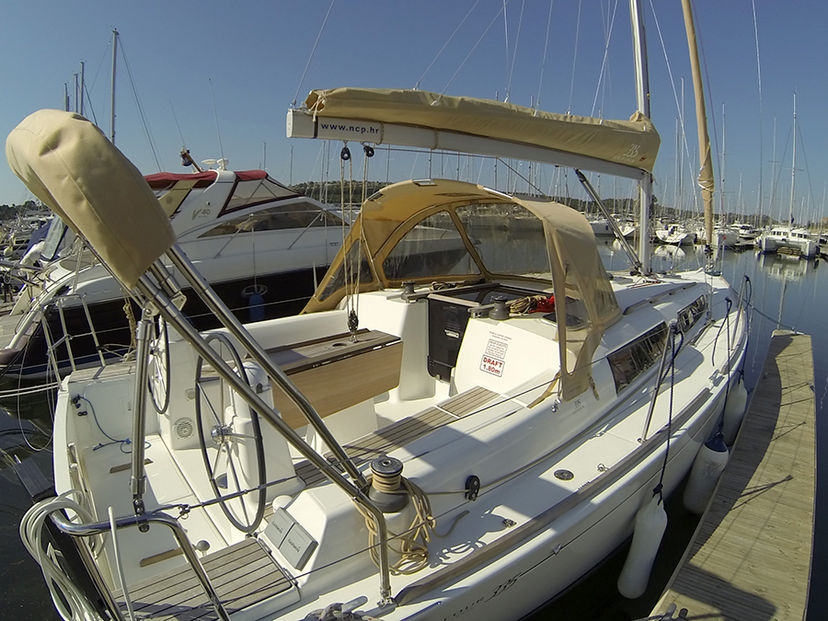 Dufour Yachts 33 Lara