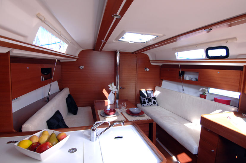 Dufour Yachts 33 Lara