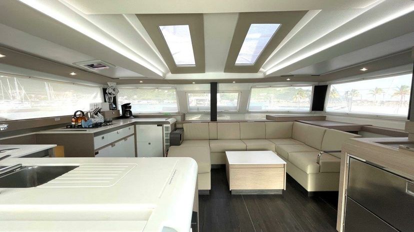 Fountaine Pajot 45 Ogibni