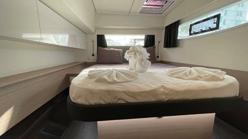 Fountaine Pajot 45 Ogibni