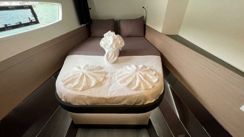 Fountaine Pajot 45 Ogibni