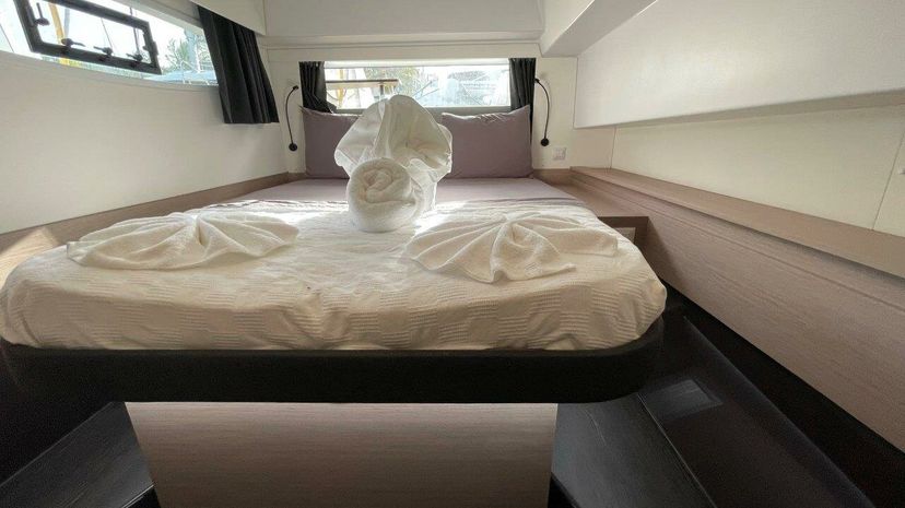 Fountaine Pajot 45 Ogibni