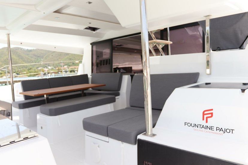 Fountaine Pajot 42 Time Thief
