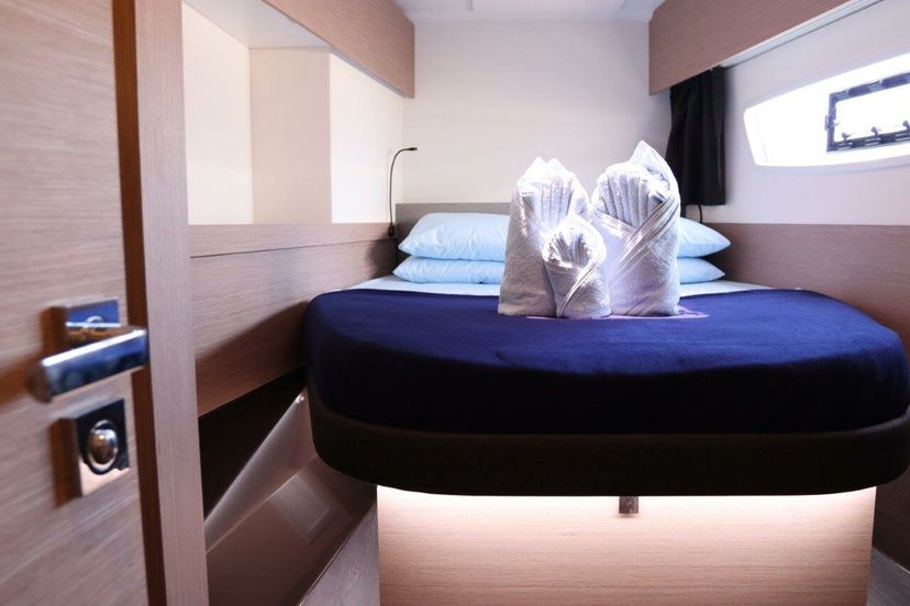 Fountaine Pajot 42 Time Thief