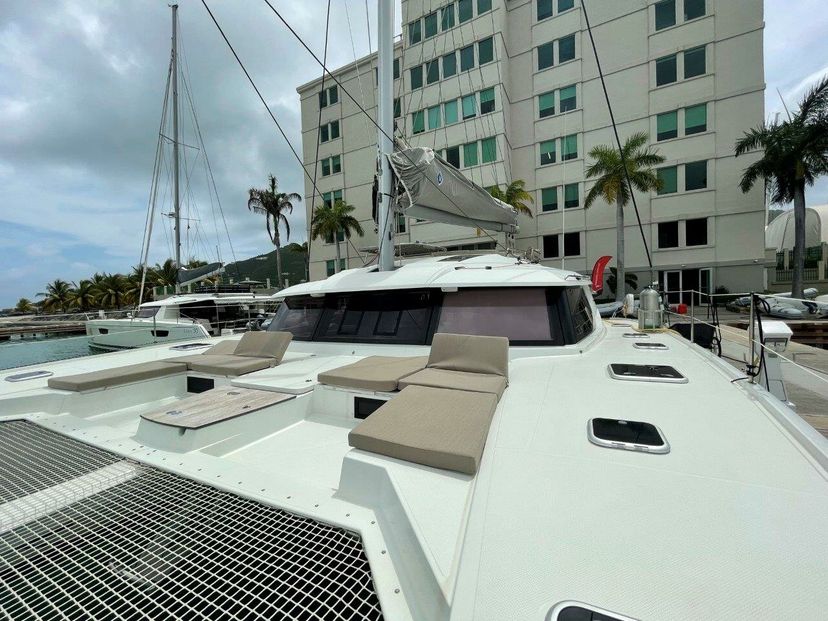 Fountaine Pajot 50 Singing Winds