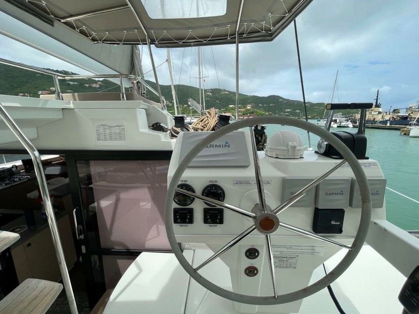 Fountaine Pajot 50 Singing Winds
