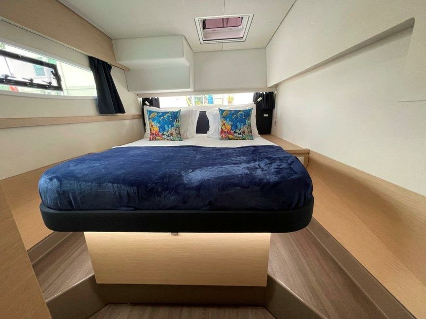 Fountaine Pajot 50 Singing Winds