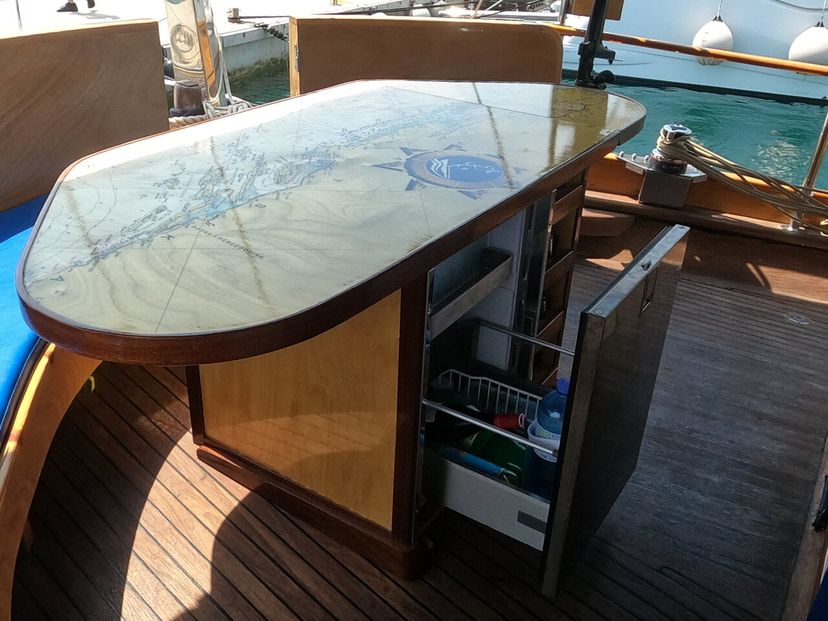 Custom Made Larus