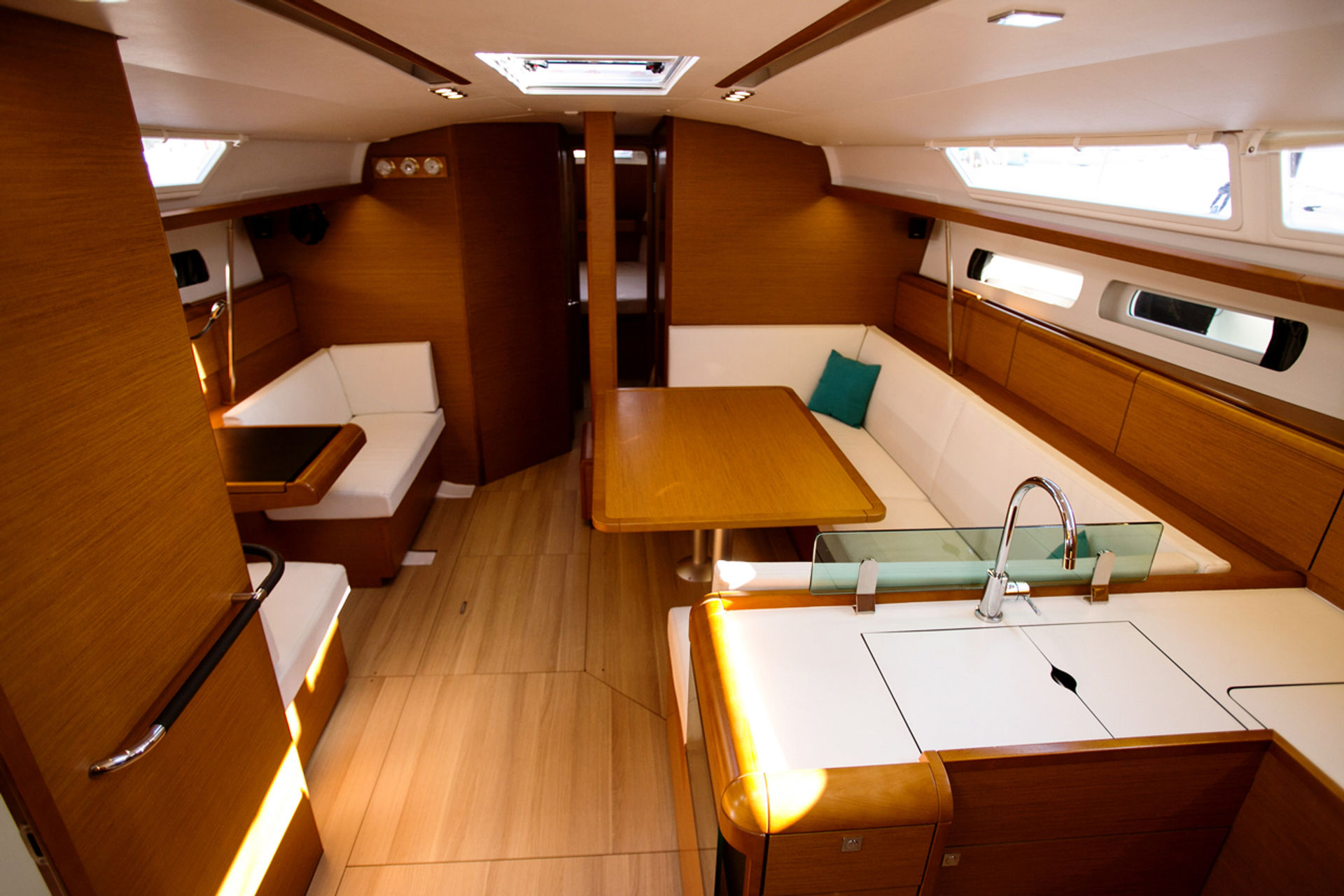 nausys-2248982-2248942-n1.jpg