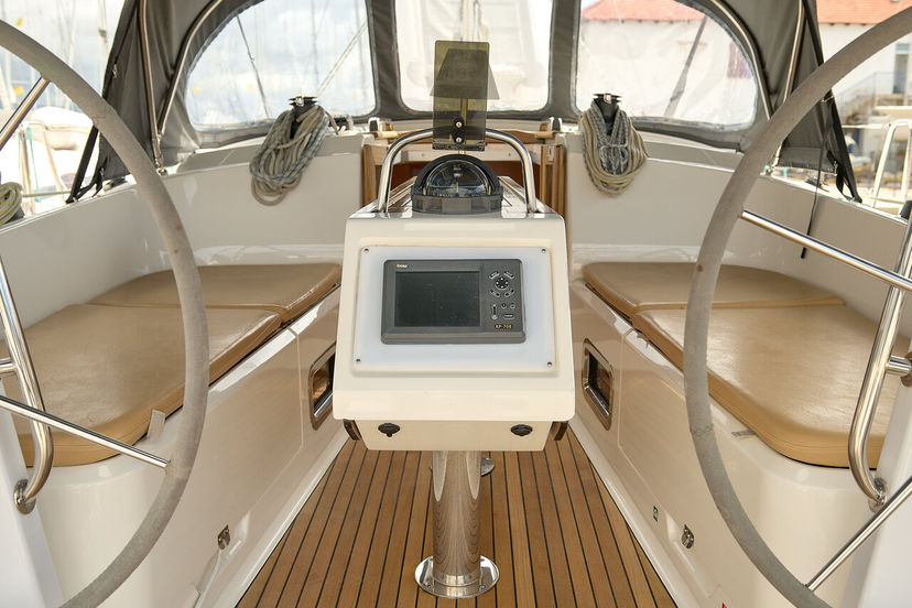 Bavaria Yachtbau 37 Toni