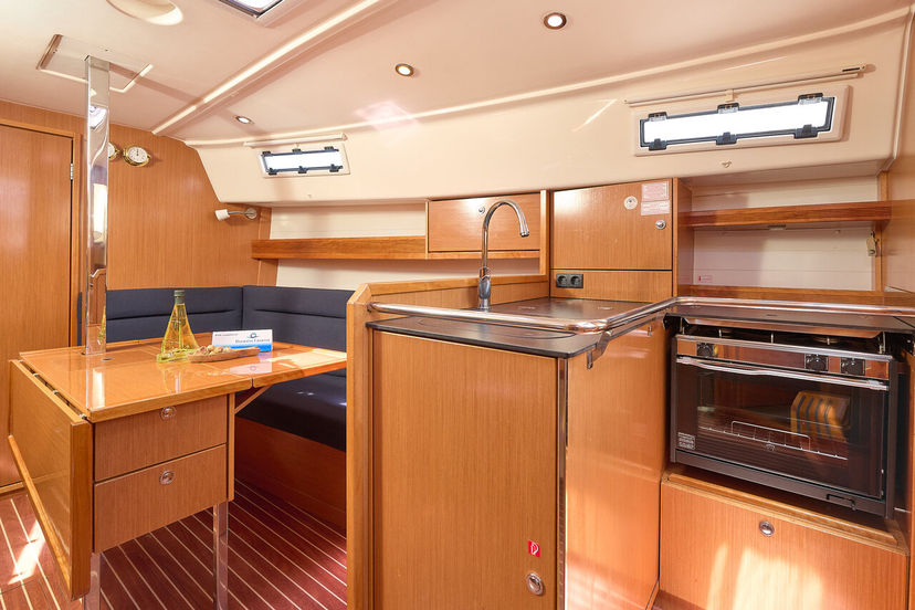 Bavaria Yachtbau 37 Toni
