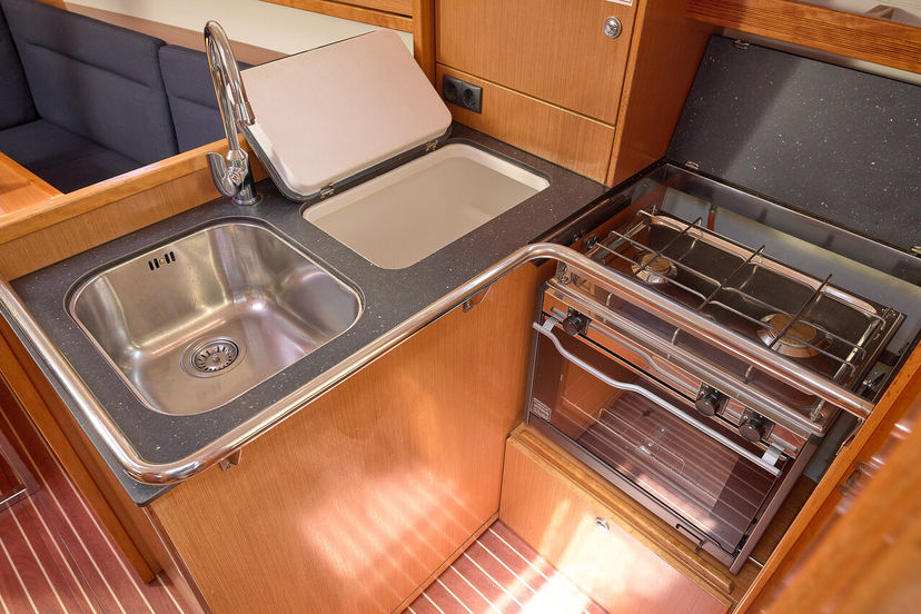 Bavaria Yachtbau 37 Toni
